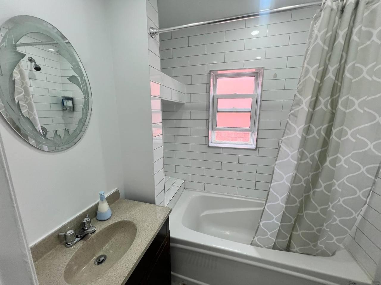 #1 Convvy-Nient Residence! Toronto Ngoại thất bức ảnh