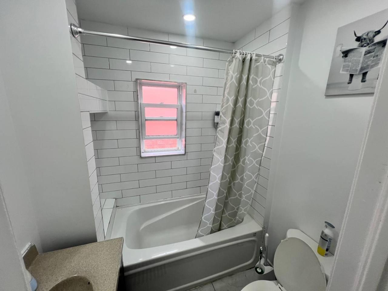 #1 Convvy-Nient Residence! Toronto Ngoại thất bức ảnh